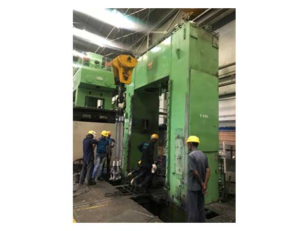 hydraulic-press-dismantle-work